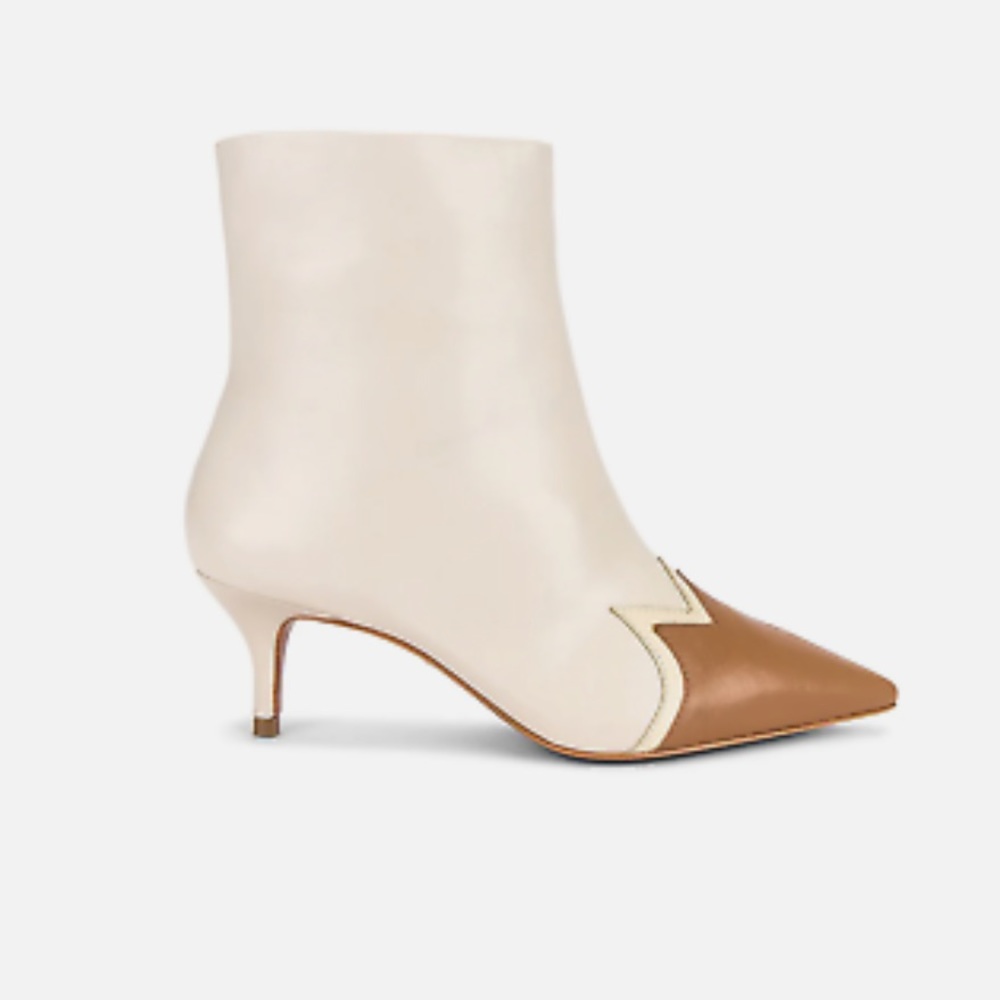 NWT Raye Savvy Bootie in White